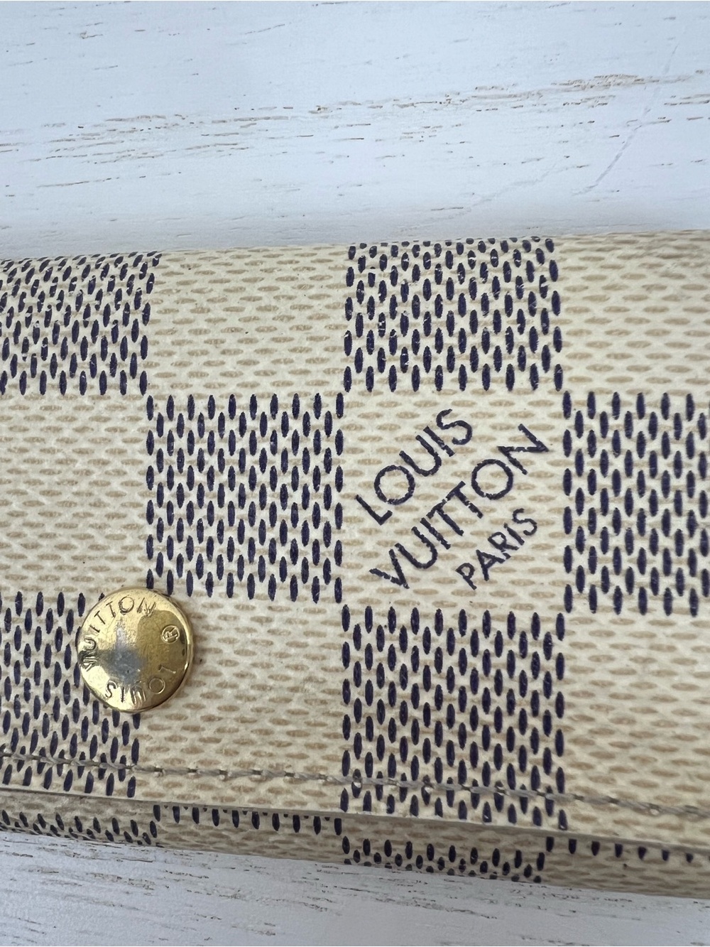 Louis Vuitton Damier Azur 4 Key Ring Holder - Picture 3 of 15